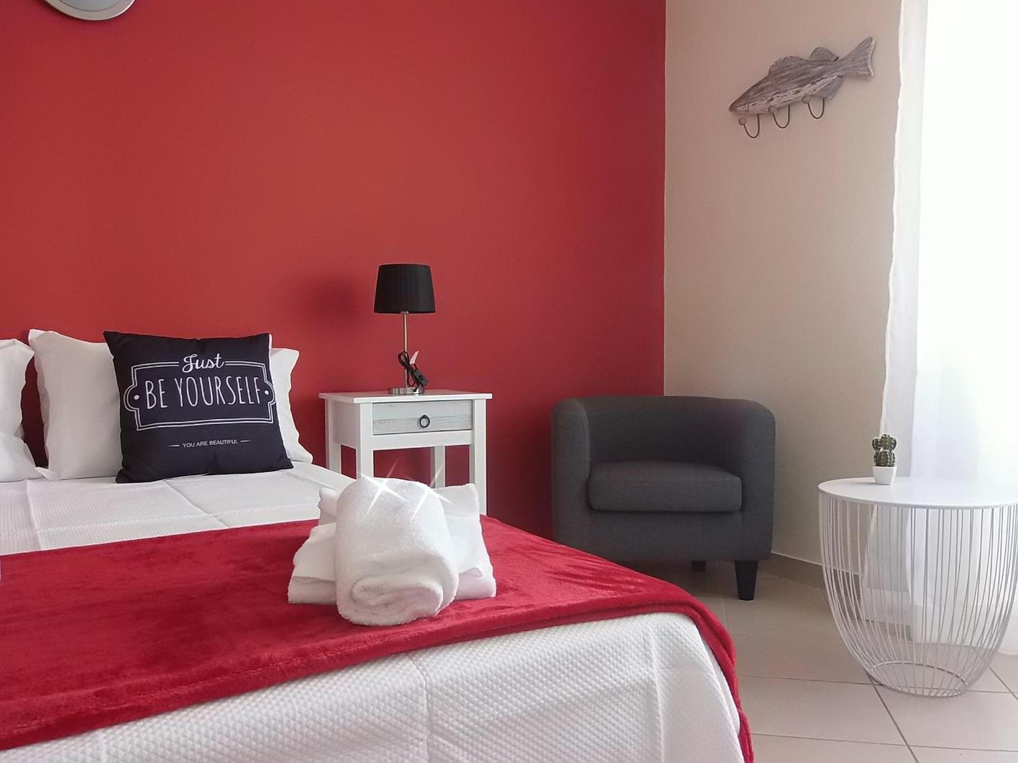 Blue Moon Guesthouse ลากอส ภายนอก รูปภาพ