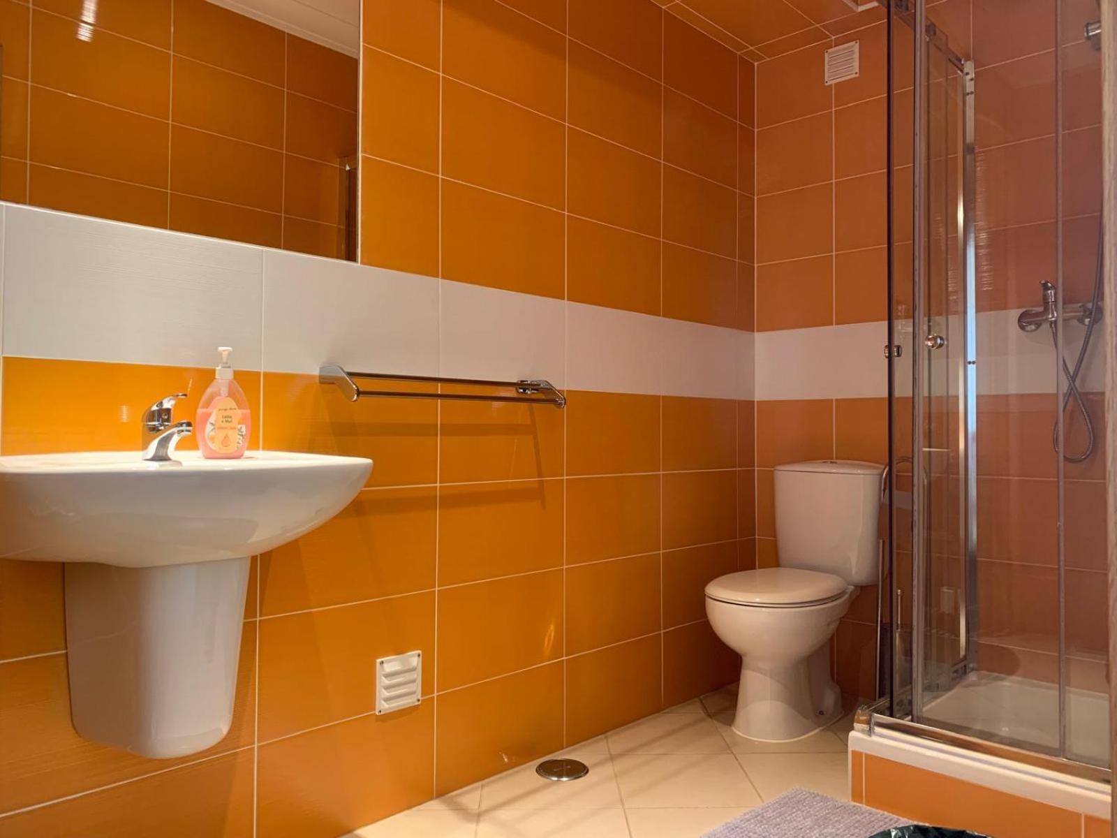 Blue Moon Guesthouse ลากอส ภายนอก รูปภาพ