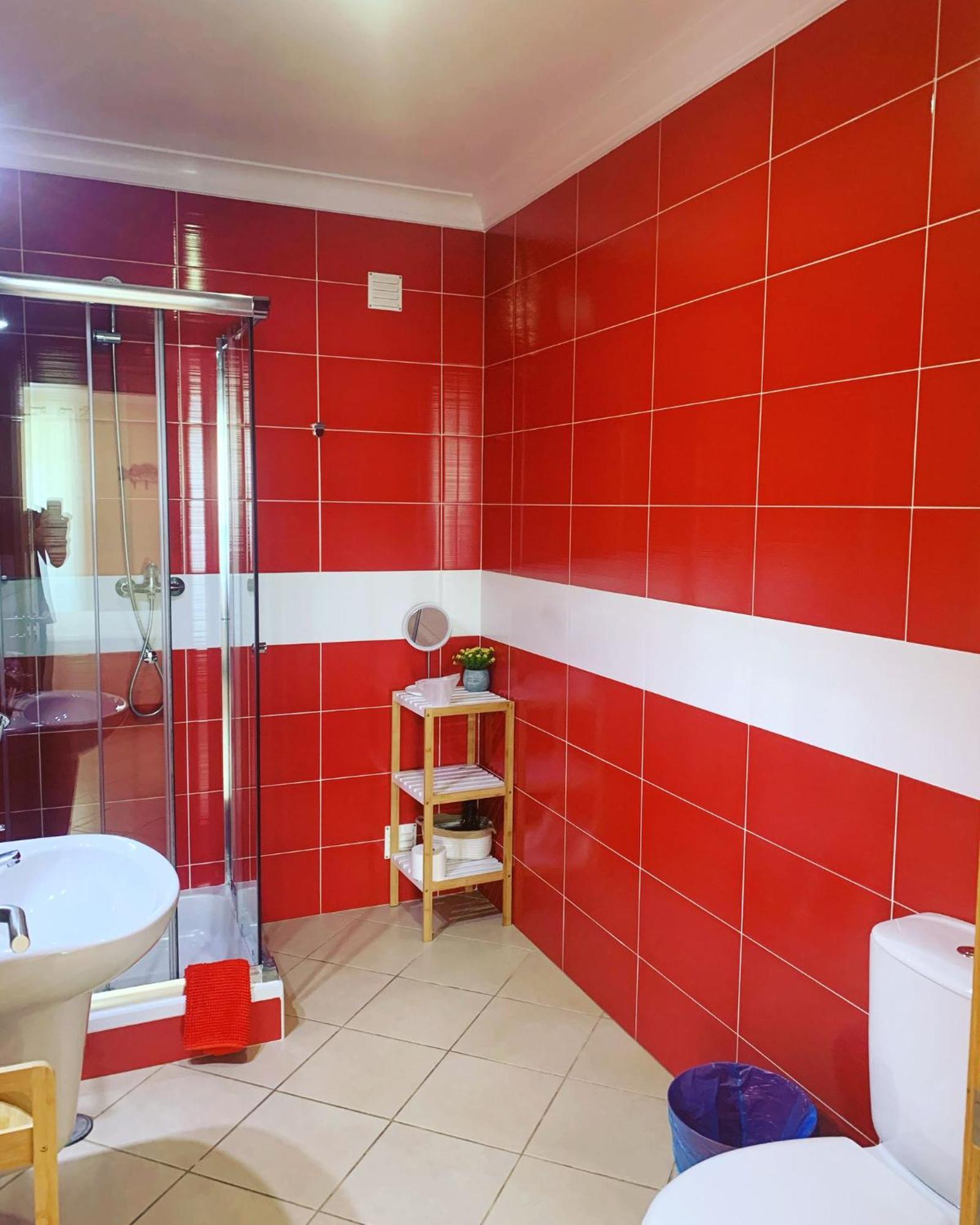 Blue Moon Guesthouse ลากอส ภายนอก รูปภาพ