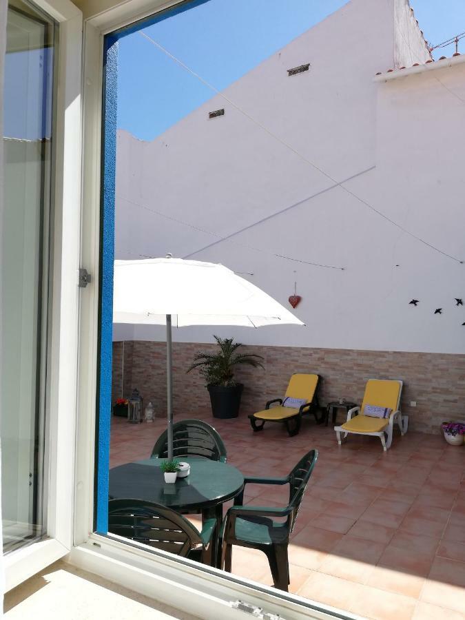 Blue Moon Guesthouse ลากอส ภายนอก รูปภาพ
